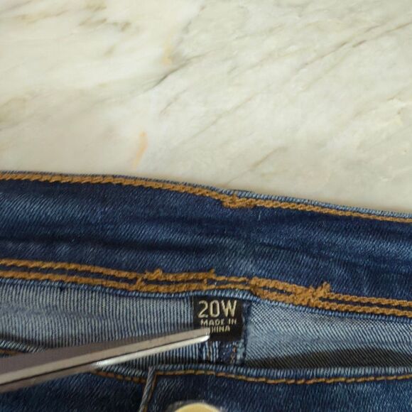 DG2 by Diane Gilman Classic Stretch Denim Swirl Bootcut Jean Midtone Sz 20W NWT - Picture 3 of 6